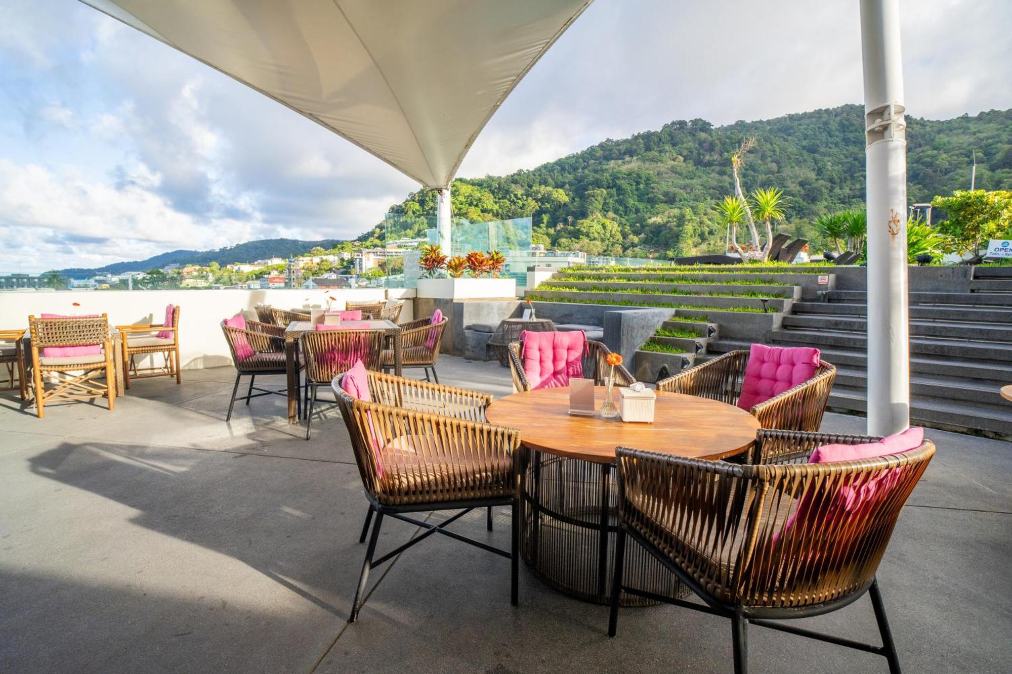 Hotel Journeyhub Phuket Patong Zewnętrze zdjęcie