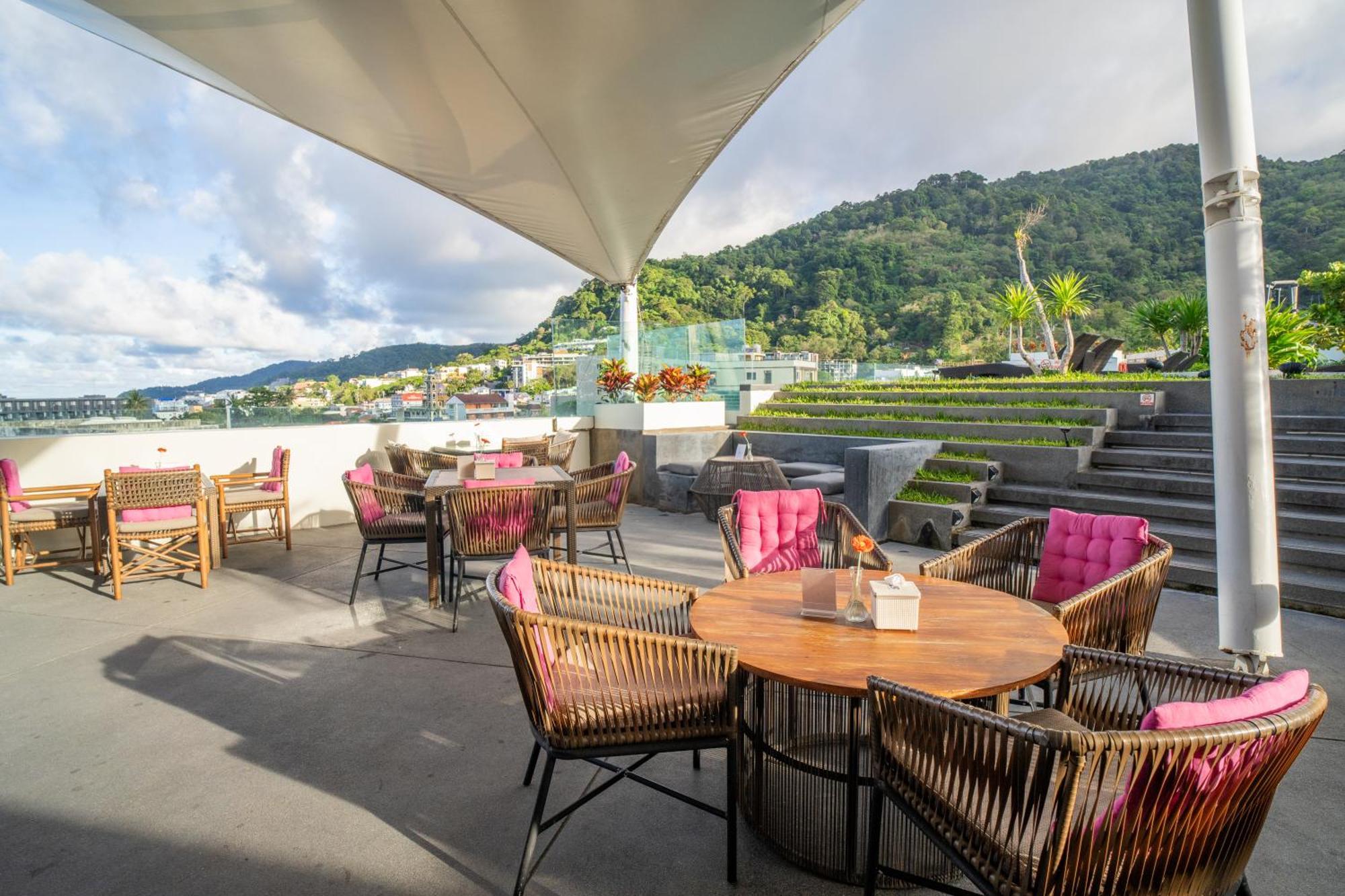 Hotel Journeyhub Phuket Patong Zewnętrze zdjęcie