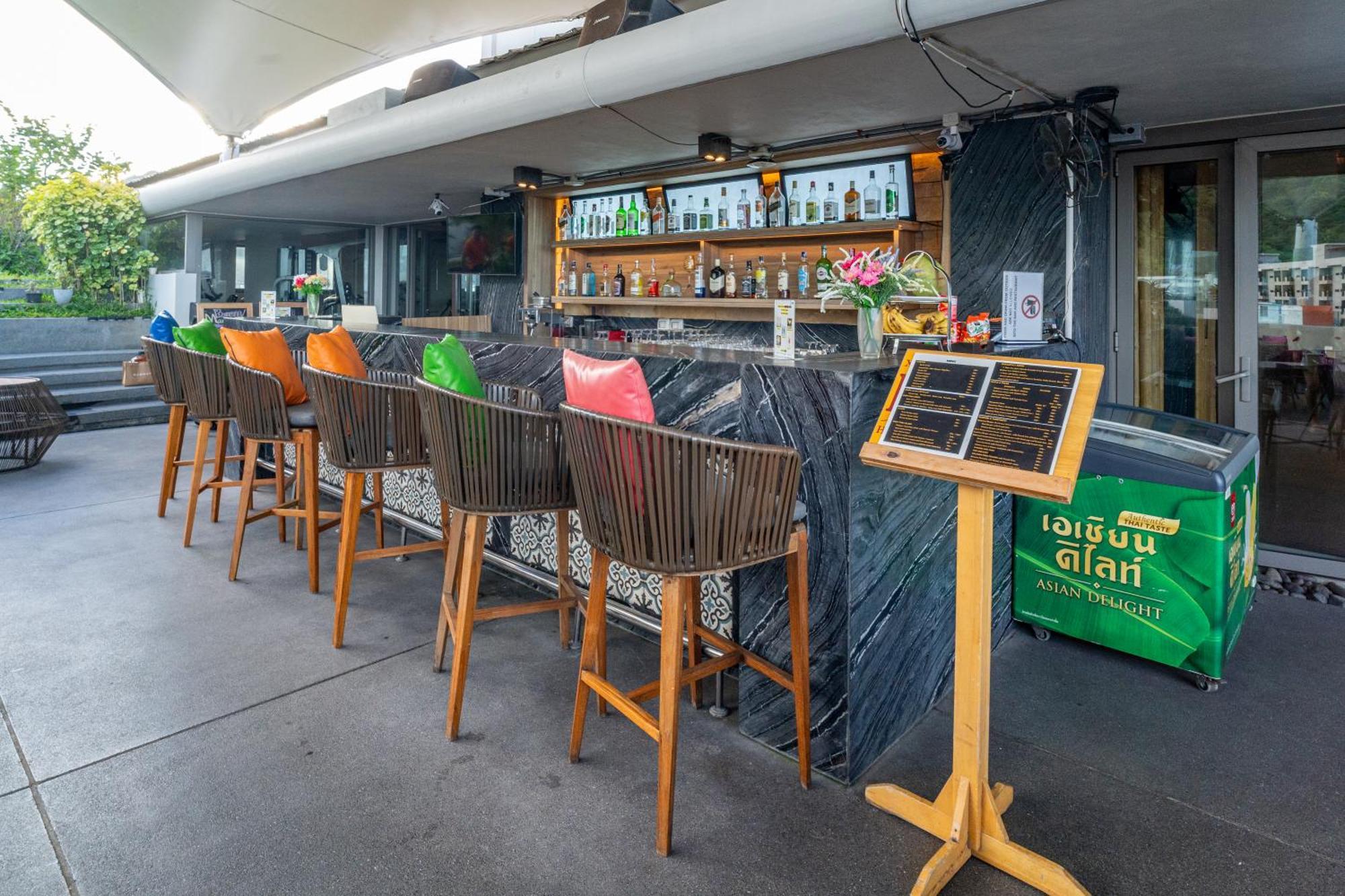 Hotel Journeyhub Phuket Patong Zewnętrze zdjęcie