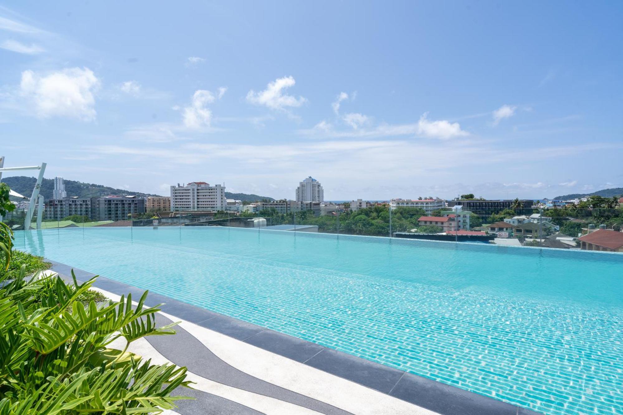 Hotel Journeyhub Phuket Patong Zewnętrze zdjęcie