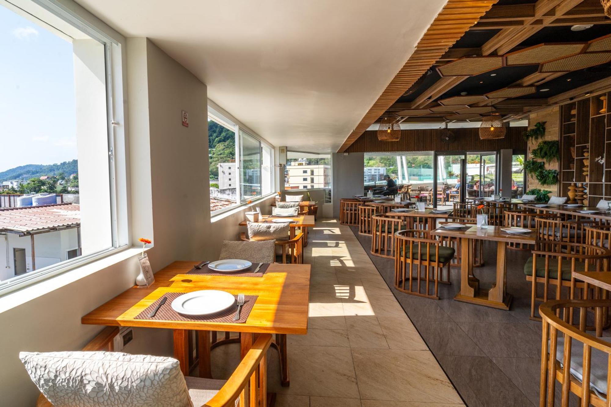 Hotel Journeyhub Phuket Patong Zewnętrze zdjęcie