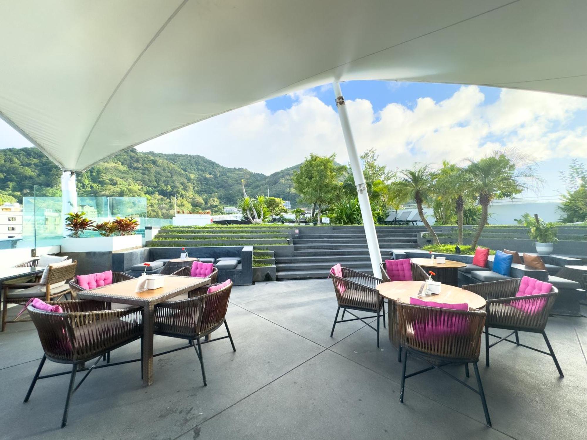 Hotel Journeyhub Phuket Patong Zewnętrze zdjęcie