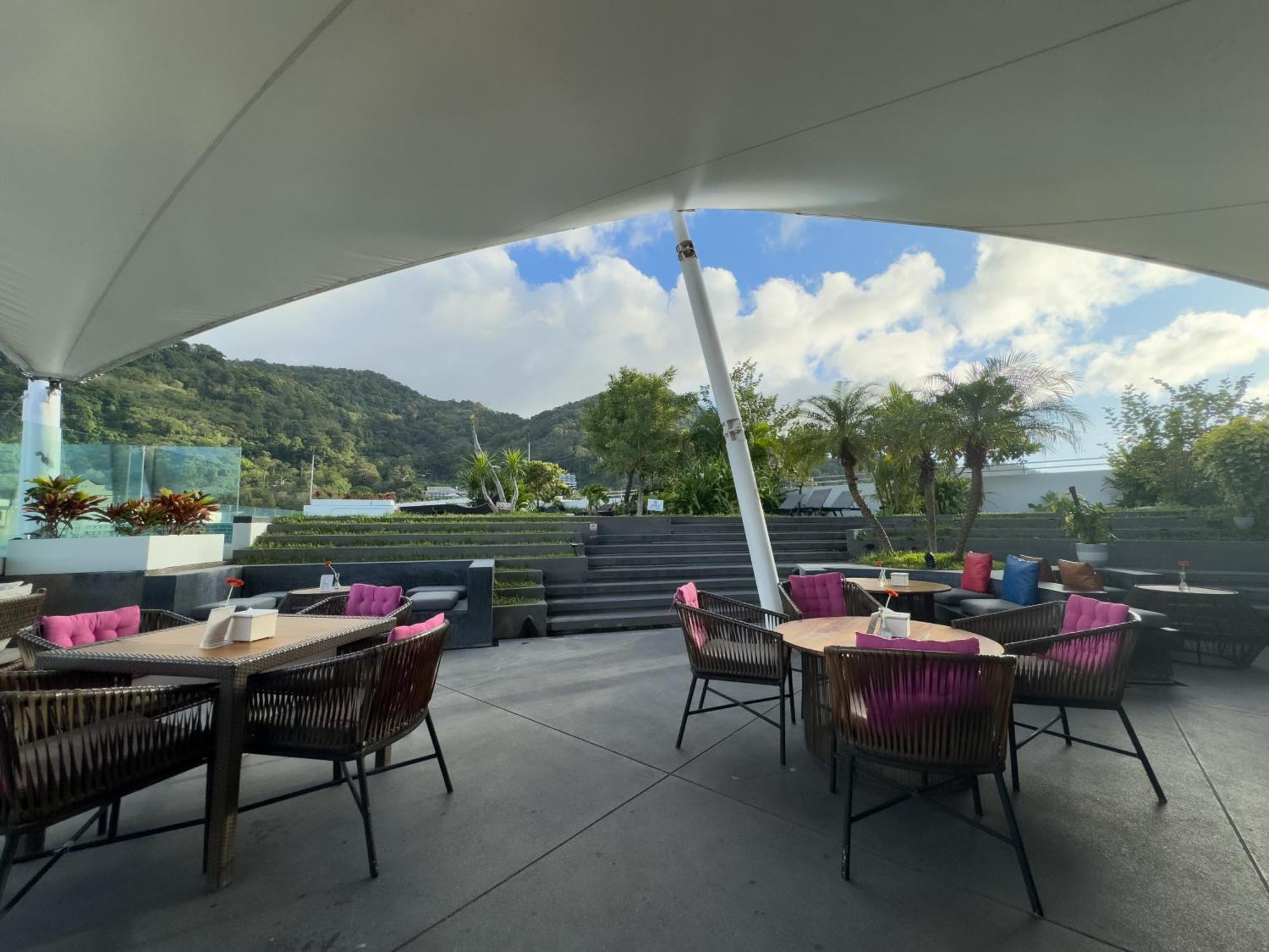 Hotel Journeyhub Phuket Patong Zewnętrze zdjęcie