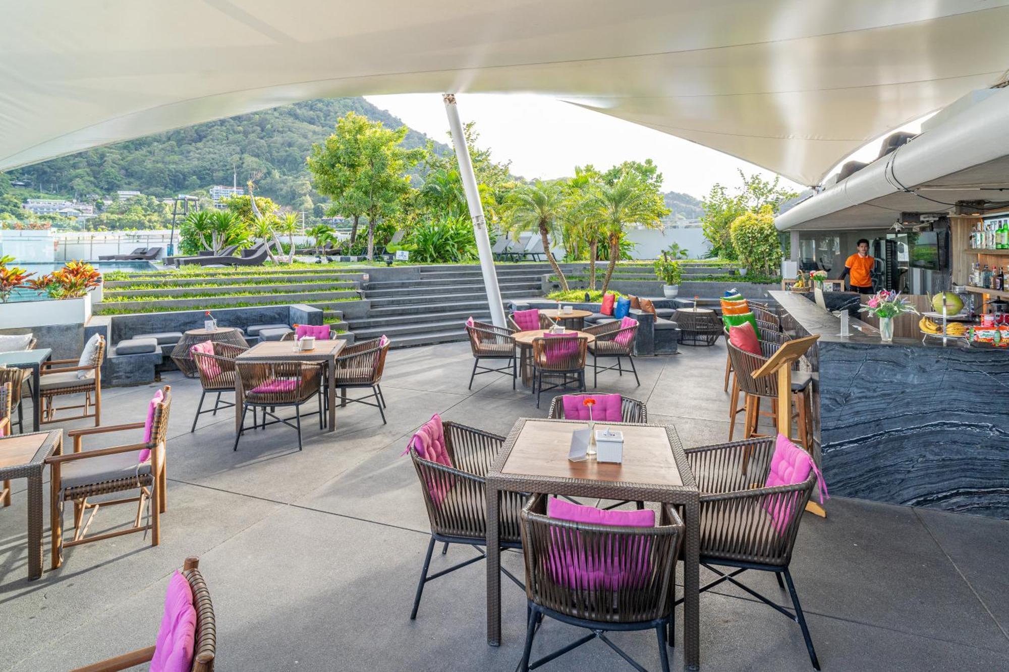 Hotel Journeyhub Phuket Patong Zewnętrze zdjęcie