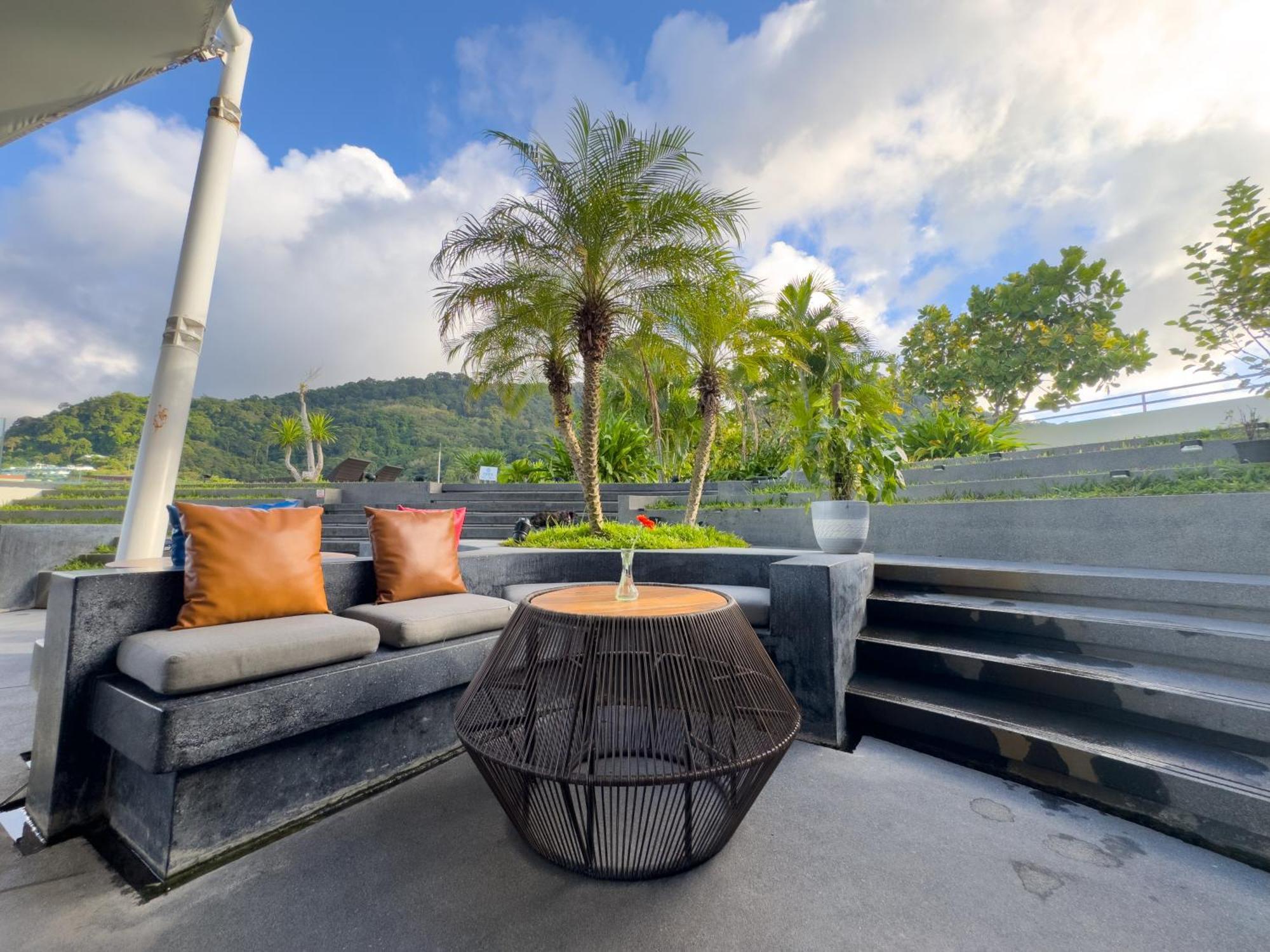 Hotel Journeyhub Phuket Patong Zewnętrze zdjęcie